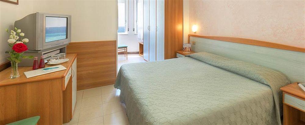 Hotel Giannino Porto Recanati Buitenkant foto