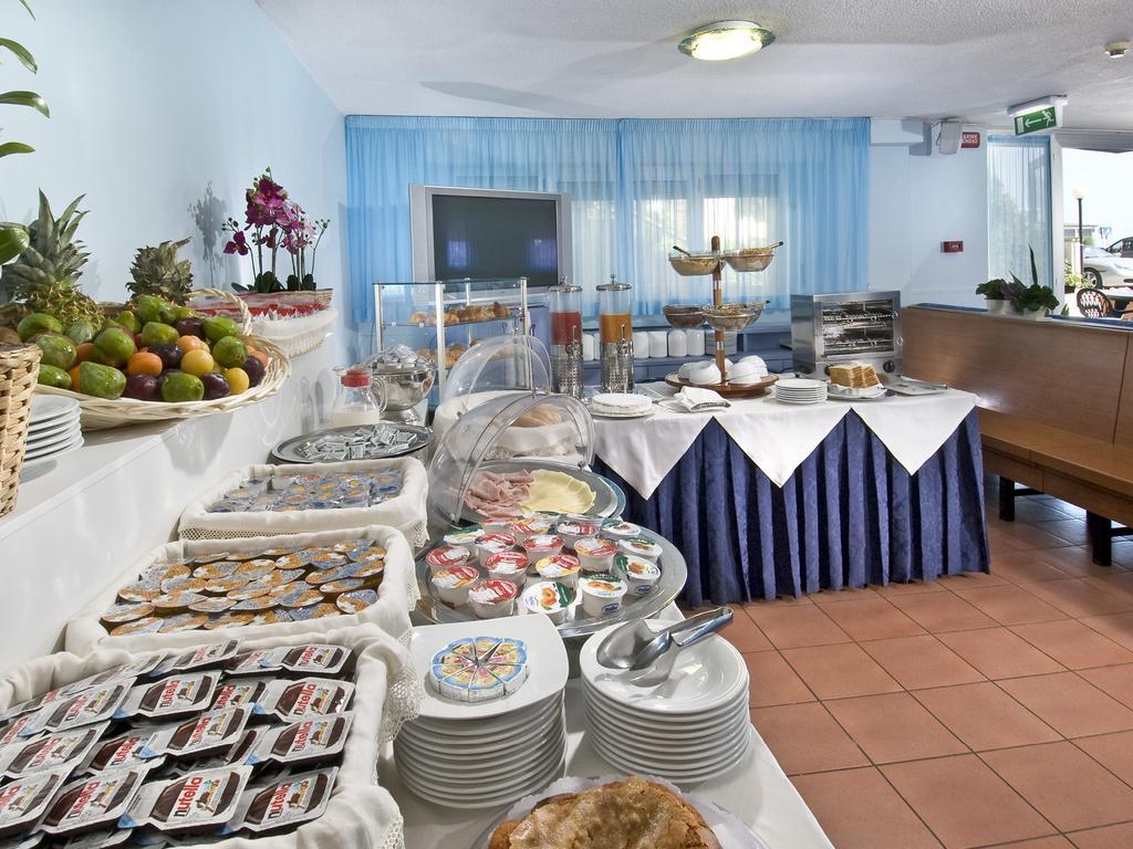 Hotel Giannino Porto Recanati Buitenkant foto