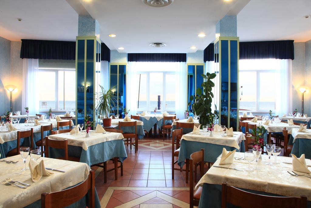 Hotel Giannino Porto Recanati Buitenkant foto