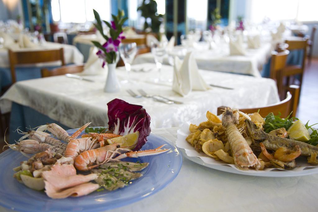 Hotel Giannino Porto Recanati Buitenkant foto